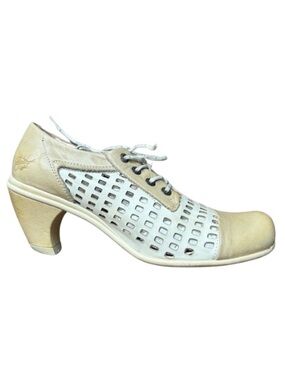 Eject Light Cream Leather Heeled Loafer | 40
